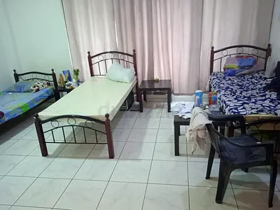 EXECUTIVE FULLY FURNISHED SHARING BED SPACE AVAILABLE IN KARAMA