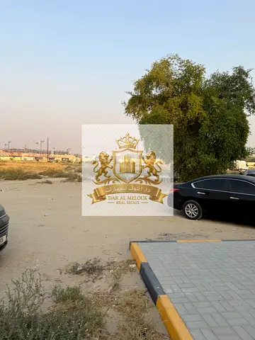 For sale in Sharjah / Commercial Muwaileh / Commercial/Residential, 5600 sq ft, prime location