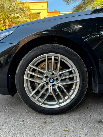 2027 BMW 5-SERIES thumbnail 6