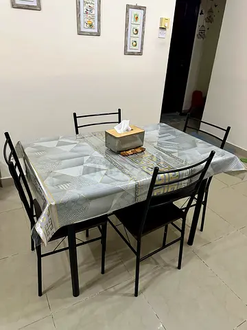 4-seater Homebox metal frame dining table with wooden top and 4 chairs - good condition