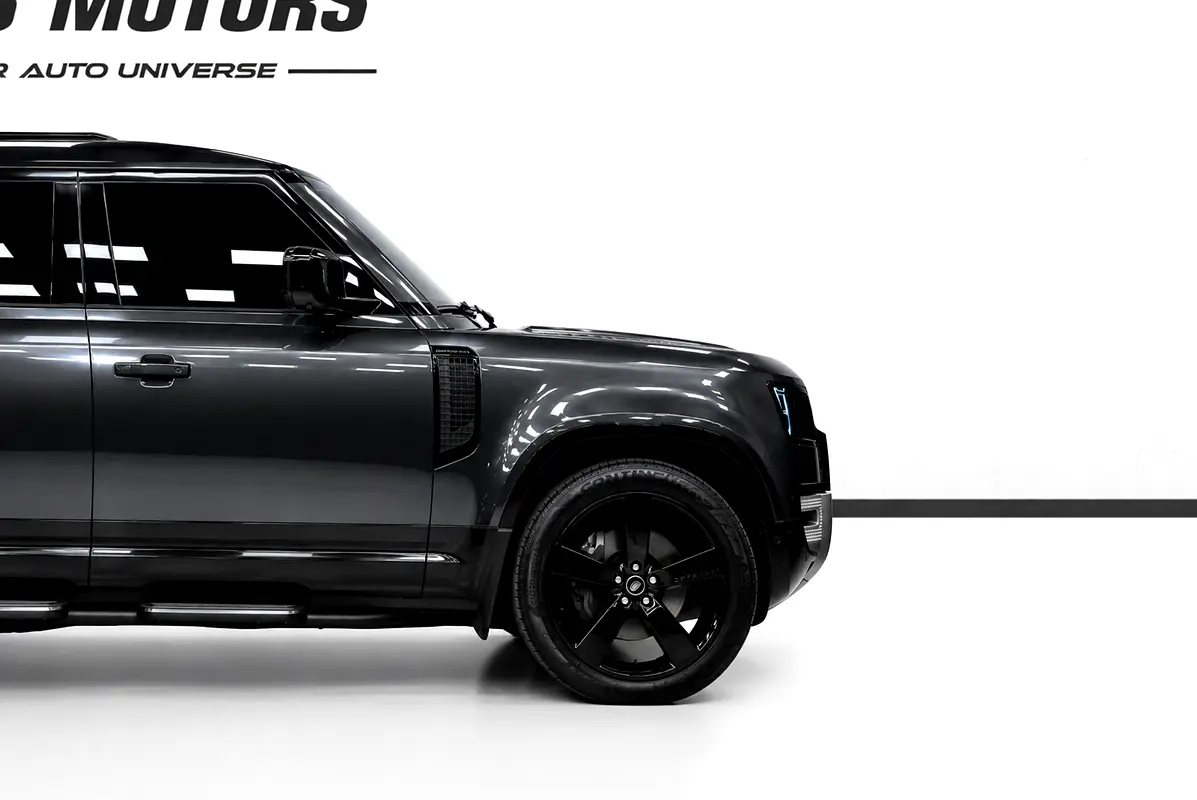 Land Rover Defender 2025
