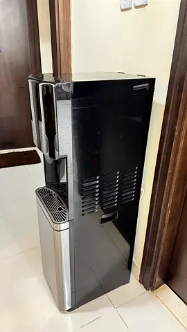 Panasonic  water dispenser / ice maker - great working condition