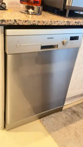 Siemens freestanding stainless steel dishwasher - good working condition