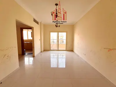 Well-Maintained 2BHK with Balcony | Covered Parking Included