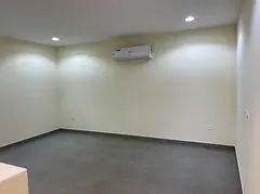 Studio room available for monthly rent