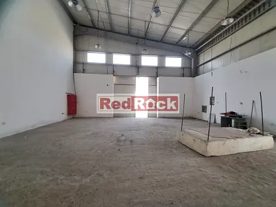 Prime location Warehouse with Office and Washroom