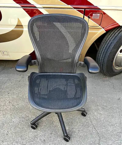 Herman Miller Aeron size B