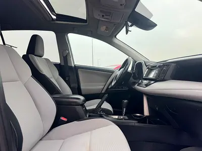 2018 Toyota RAV 4 — фото 9