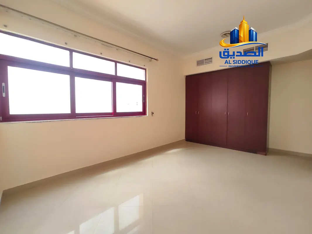 Lahwish 2bhk Balcony Ready to Move Near Cornish Area 42k