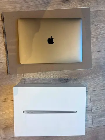 Apple MacBook Air 13-inch (Silver) with Original Box - Good Condition