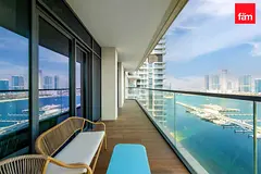 Marina Skyline View | Private Beach | High Floors