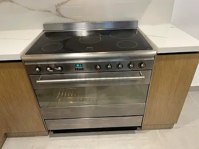 Smeg new model electric cooker very good working new model free delivery installation 90/60m