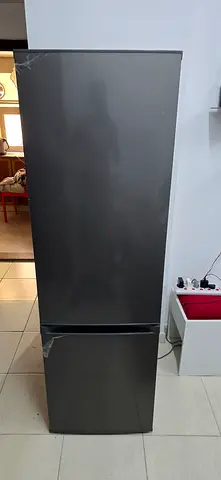 Dark grey bottom-freezer refrigerator - New condition