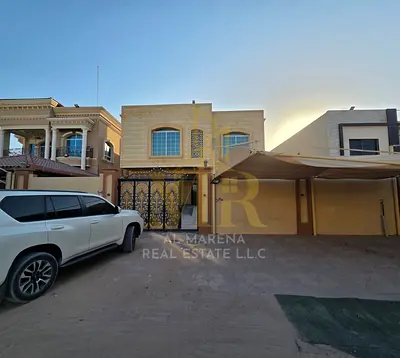 فيلا للبيع بالروضة 2بعجمان بمصعد مساحة 5600 قدم طابقين وروف مع الكهرباء والماء والمكيفات جاهزة للسكن تملك حر لجميع الجنسيات