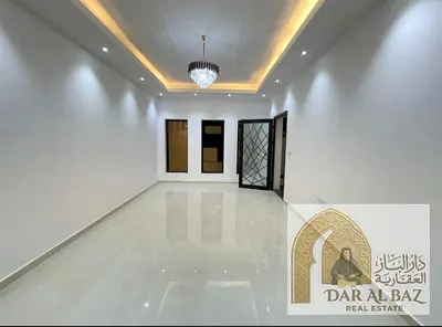 يلا فاخرة مستقلة للإيجار في العامرة، عجمان – 3 طوابق بتشطيبات سوبر ديلوكس وموقع استراتيجي فرصة استثنائية للعائلات الكبرى الراغبة في الفخامة والخصوصية!