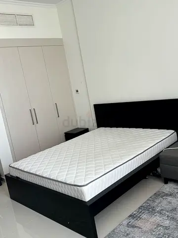 Kingsize Bed with Mattress Bedside Table