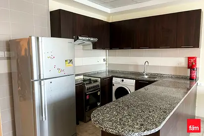 SPACIOUS 2BR | FITTED OPEN KITCHEN | Furnished