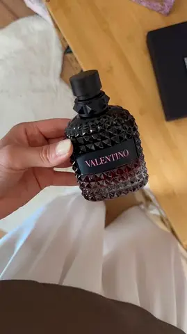 Valentino Uomo Intense - closed pack Perfume