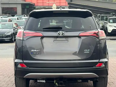 2018 Toyota RAV 4 — фото 6