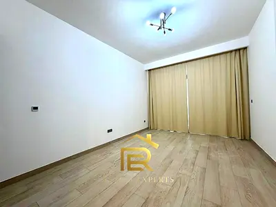 استوديو غير مفروش | عزيزي ريفييرا 3 | إطلالة على البرج والبحيرة