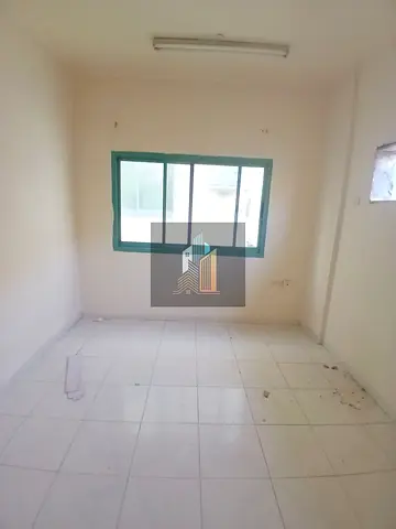 Neat and clean apartment, family building - Premium location with free parking