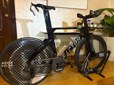 Factor Hanzo TT bike Size 56 (L) used few times only