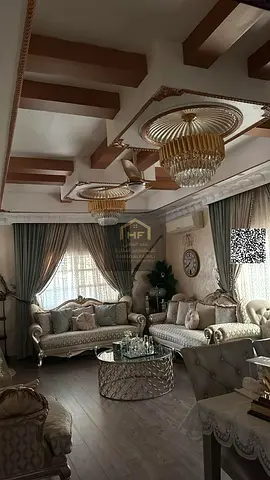 فلتين متجاورتين سكني تجاري للبيع الروضة 1 عجمان 5000 قدم 5 غرف نوم ومجلس وصالة ومطبخ ارتداء كبير امام الفيلا مطلوب 2.3 مليون لكل فيلا قابل للتفاوض شرك