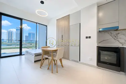 BRAND NEW BUILDING | MODERN STUDIO | CANAL VIEW
