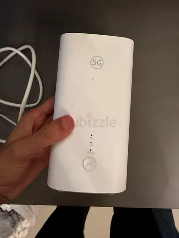 Portable 5G WiFi Router / MiFi - White (Used)