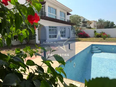 Elegant and Cozy I Pool and Garden I Massive Landscaped Garden