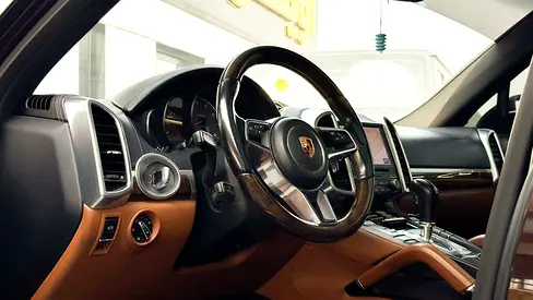صورة 10 لـ 2018 Porsche CAYENNE