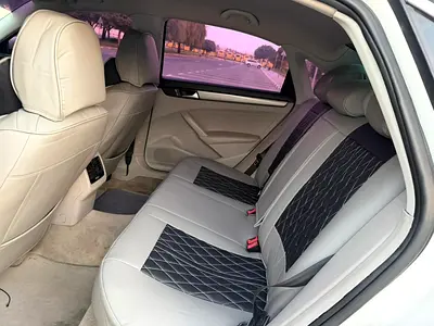 2015 Volkswagen PASSAT — миниатюра 11