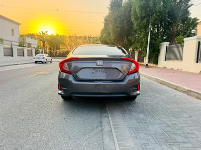 2017 Honda CIVIC — фото 8