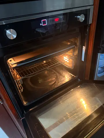 LG Silver Built-in Electric Oven 60cm, 72L (Model WSEZM7225S2)