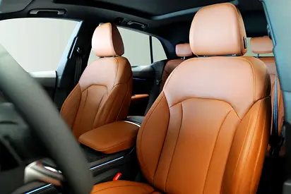 2023 AUDI Q8 thumbnail 6