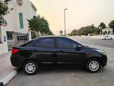 2016 FORD FIGO 照片 16