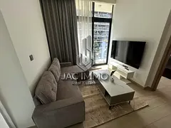 Contemporary|Bright Interiors|Scenic Community Views