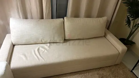 Beige 3-seater Sofa / Daybed in good condition