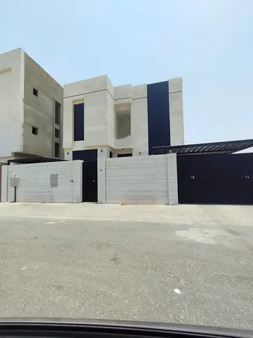 🏡 Villa for rent in Al Zahia | 4 master bedrooms + living room, majlis, and maid's room | AED 110,000 (negotiable)
