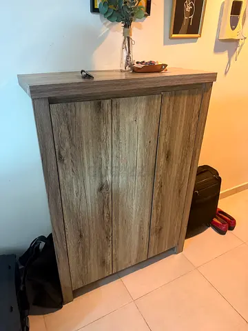 Shoes cabinet/dressoir