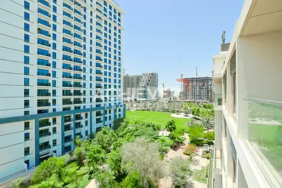 Spacious 1 Bed | Park Access | Ready to Move In