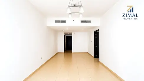 Stylish 1 Bedroom | Spacious Layout | Covered Parking/pool