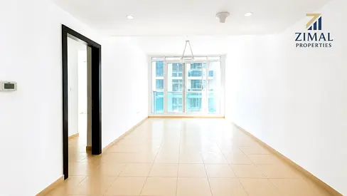 Stylish 1 Bedroom | Spacious Layout | Covered Parking/pool