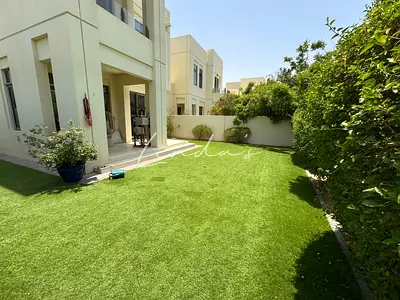 Backing the park | Big plot | Corner unit