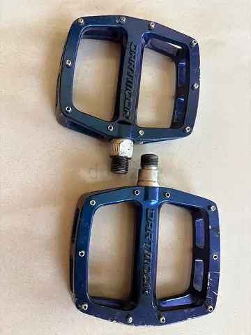 Used Dartmoor Alloy Flat Pedals for mtb — Pair