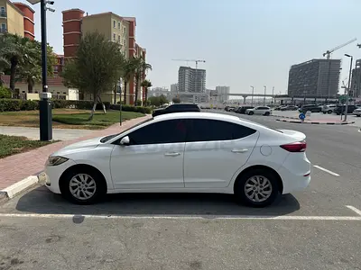 Hyundai Elantra 2016 GCC Specs - Well Maintained