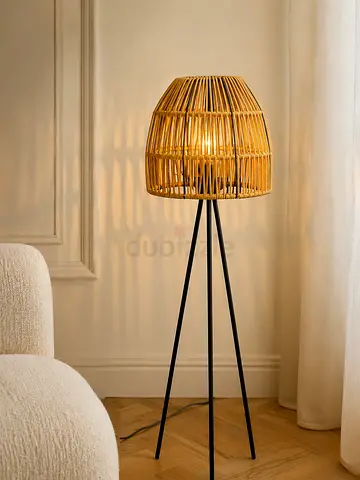 Short Rattan Tripod Floor Lamp (SOLAR)