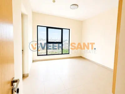 Family Friendly | Huge Balcony | Vacant 3BR Duplex