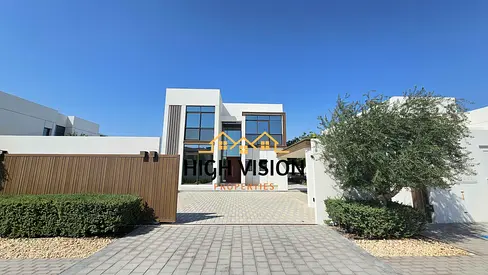 Spacious 4BR V4 Villa | Vacant | Private Garden