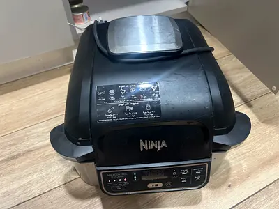 Ninja Air Fryer- (used, good working condition)